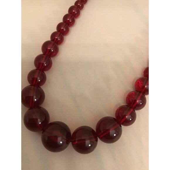 Vintage Cherry Amber 63 Graduated Beads 18” NECKLACE 22g (Re-Strung) - Picture 2 of 7